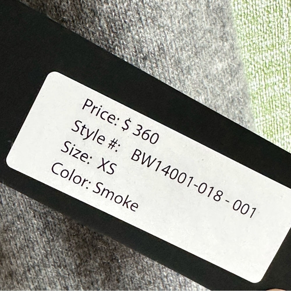 Born2Kreate 100% Cashmere Cropped Fitted Turtleneck Sweater in Smoke, NWT, Sz XS - Picture 5 of 8